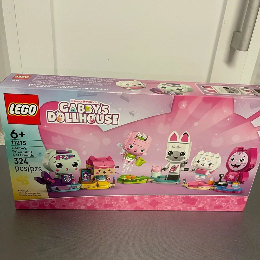 LEGO Gabby's Dollhouse Cat Friends Set - Pink/White (11215) 324pcs 6+ NIB Sealed